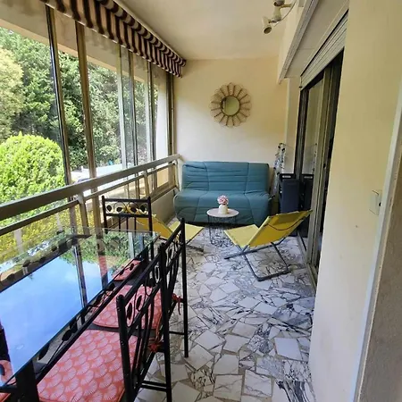 Calme, Cosy Piscine Apartment Mandelieu-la-Napoule